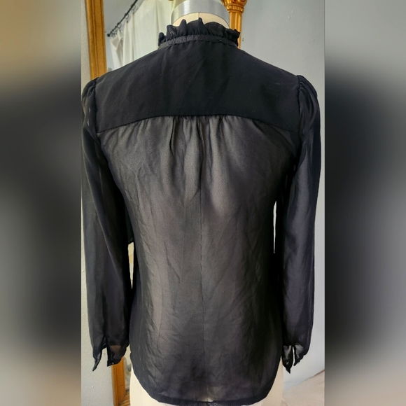 Kardashian kollection Xs Button up - Picture 6 of 7